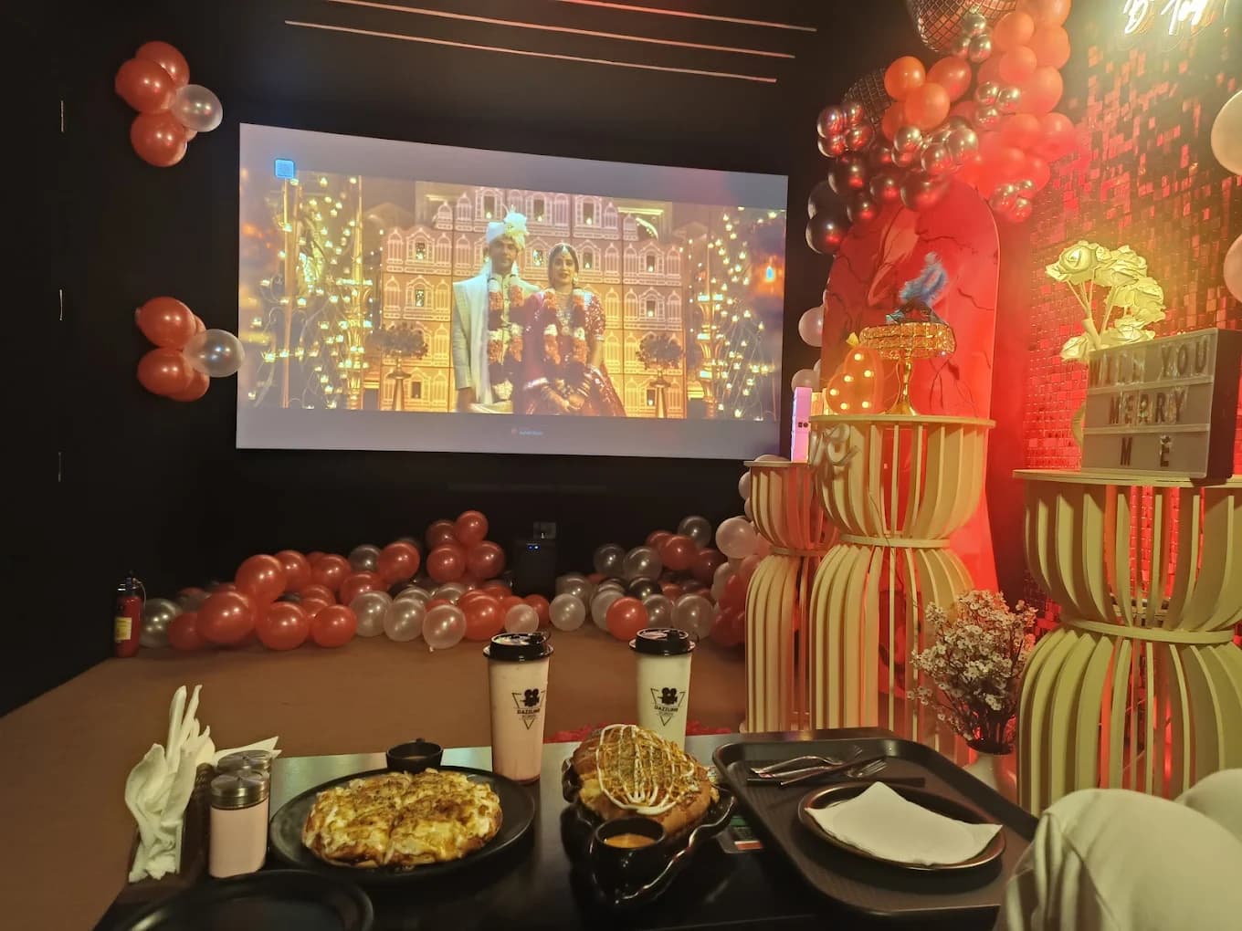 Dazzling Screens team support